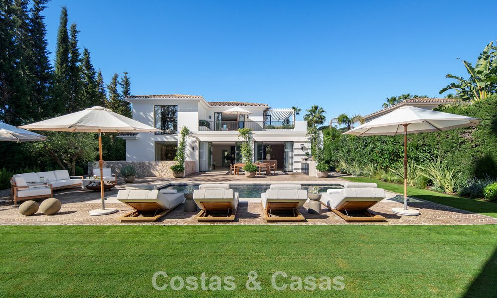 Instapklare, hedendaagse Mediterrane villa te koop grenzend aan de golfbaan van Las Brisas in Nueva Andalucia, Marbella 799128