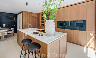 Instapklare, hedendaagse Mediterrane villa te koop grenzend aan de golfbaan van Las Brisas in Nueva Andalucia, Marbella 799137 