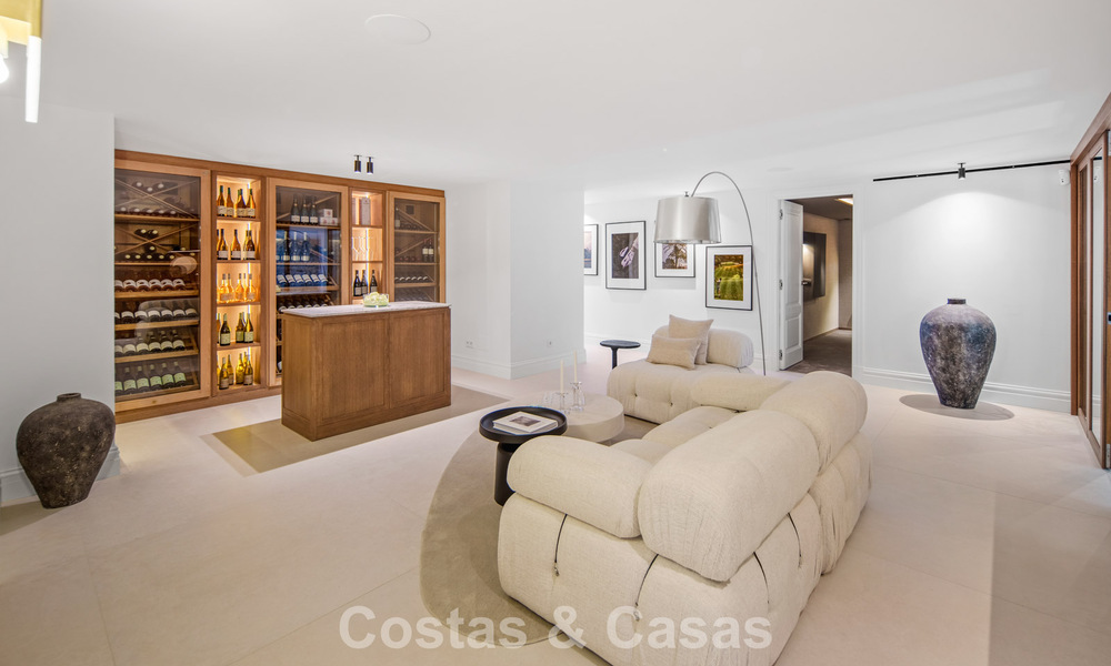 Instapklare, hedendaagse Mediterrane villa te koop grenzend aan de golfbaan van Las Brisas in Nueva Andalucia, Marbella 799150