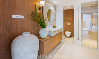 Instapklare, hedendaagse Mediterrane villa te koop grenzend aan de golfbaan van Las Brisas in Nueva Andalucia, Marbella 799155 