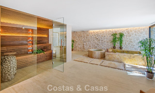 Instapklare, hedendaagse Mediterrane villa te koop grenzend aan de golfbaan van Las Brisas in Nueva Andalucia, Marbella 799158 