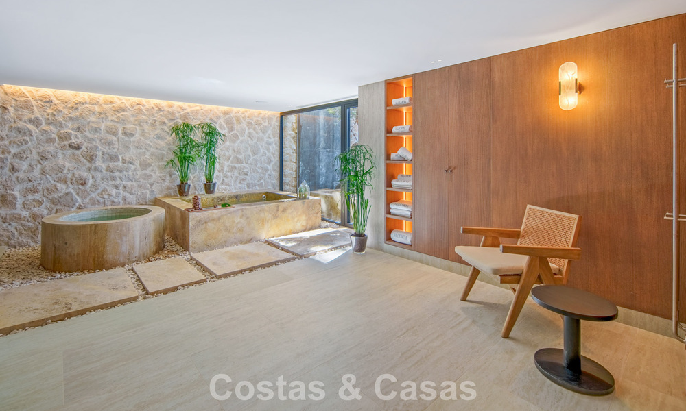 Instapklare, hedendaagse Mediterrane villa te koop grenzend aan de golfbaan van Las Brisas in Nueva Andalucia, Marbella 799159