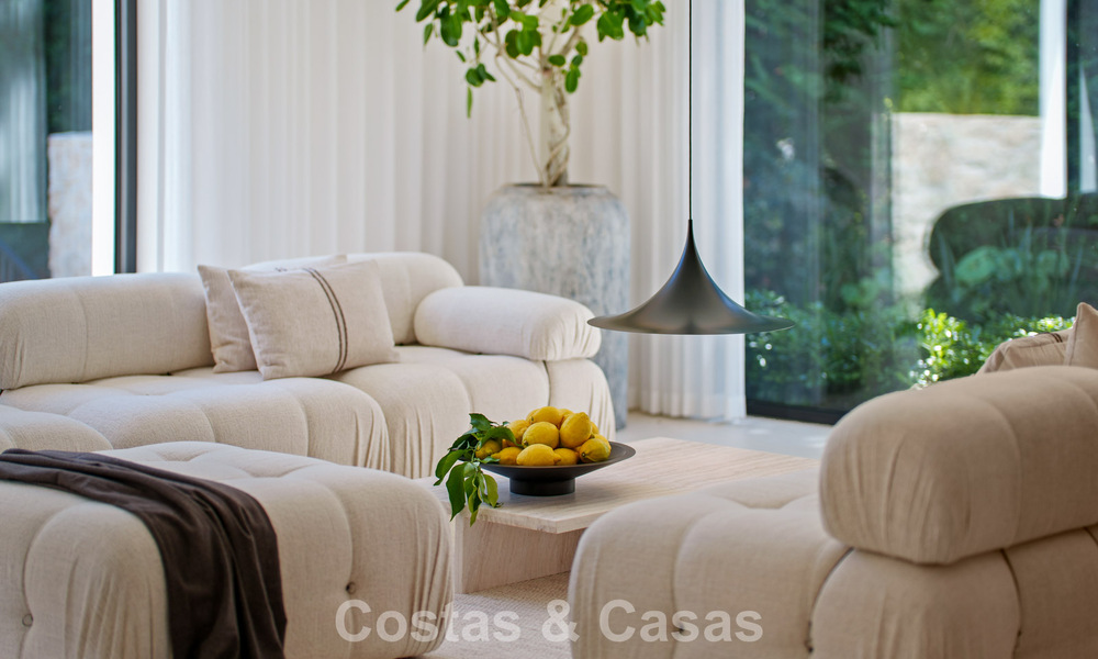 Instapklare, hedendaagse Mediterrane villa te koop grenzend aan de golfbaan van Las Brisas in Nueva Andalucia, Marbella 799171
