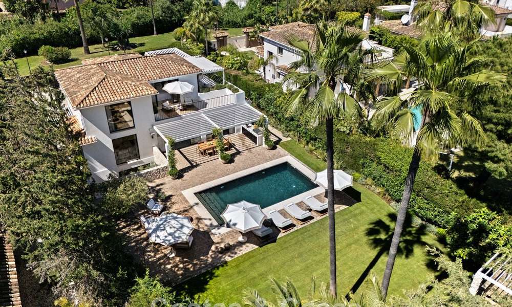 Instapklare, hedendaagse Mediterrane villa te koop grenzend aan de golfbaan van Las Brisas in Nueva Andalucia, Marbella 799183
