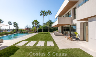 Moderne luxevilla met adembenemend zeezicht te koop vlakbij Malaga West, Costa del Sol 799443 