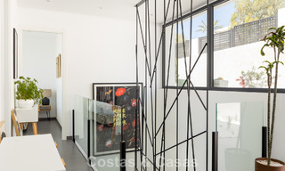 Moderne en instapklare villa te koop in een populaire golfwijk nabij Estepona centrum 799463 
