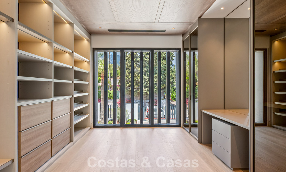 Nieuwe, moderne, architectonische villa met adembenemend zeezicht te koop op Marbella’s Golden Mile 799299