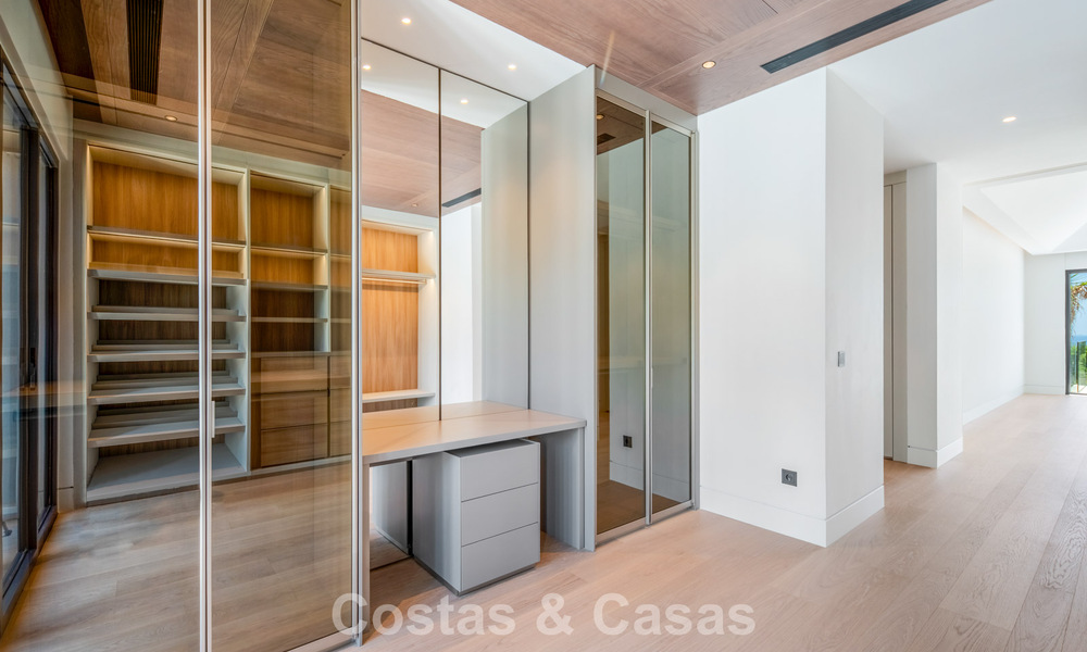 Nieuwe, moderne, architectonische villa met adembenemend zeezicht te koop op Marbella’s Golden Mile 799301