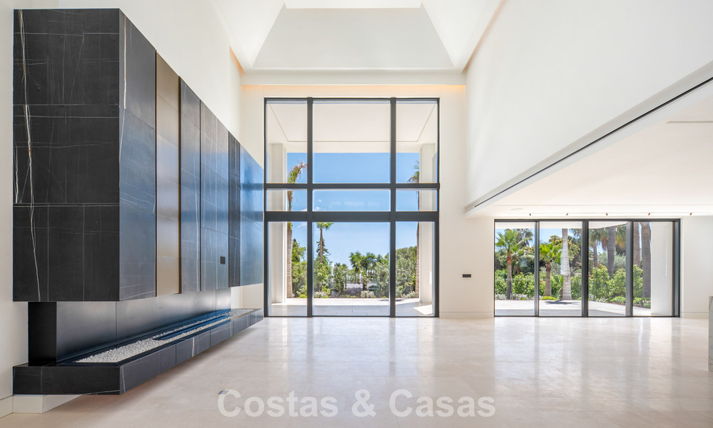 Nieuwe, moderne, architectonische villa met adembenemend zeezicht te koop op Marbella’s Golden Mile 799314