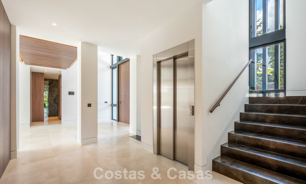 Nieuwe, moderne, architectonische villa met adembenemend zeezicht te koop op Marbella’s Golden Mile 799355