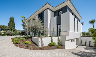 Nieuwe, moderne, architectonische villa met adembenemend zeezicht te koop op Marbella’s Golden Mile 799361 