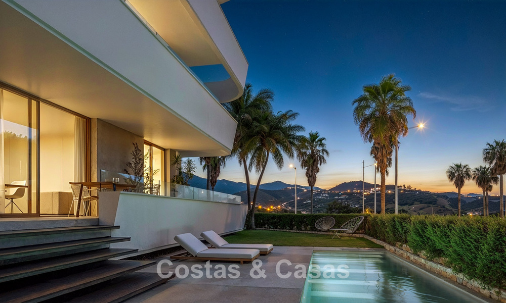 Lancering! Modernistische nieuwbouwappartementen met zeezicht te koop in het centrum van Estepona 799531