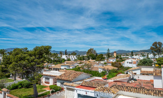Instapklare, gemoderniseerde mediterrane villa te koop op enkele meters van het strand tussen Marbella en Estepona 799610 