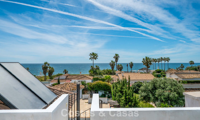 Gemoderniseerde mediterrane villa te koop op enkele meters van het strand tussen Marbella en Estepona 799611