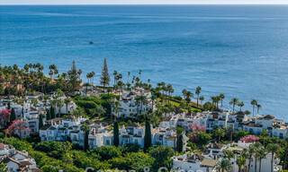 Exclusief gerenoveerd frontlinie strand appartement met direct zeezicht te koop op de New Golden Mile, Estepona Oost 799556 