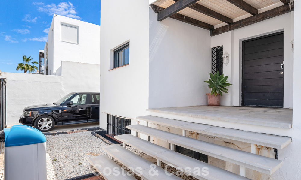 Villa te koop in Nueva Andalucia, Marbella, op loopafstand van het strand, dicht bij Puerto Banus 799648
