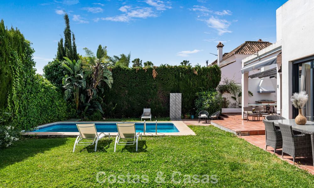 Villa te koop in Nueva Andalucia, Marbella, op loopafstand van het strand, dicht bij Puerto Banus 799668