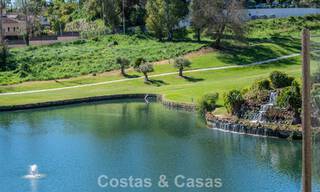 Gerenoveerd, frontline golf appartement te koop dicht bij alle voorzieningen in Guadalmina Alta en San Pedro, Marbella 799686 