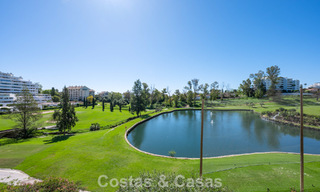Gerenoveerd, frontline golf appartement te koop dicht bij alle voorzieningen in Guadalmina Alta en San Pedro, Marbella 799701 