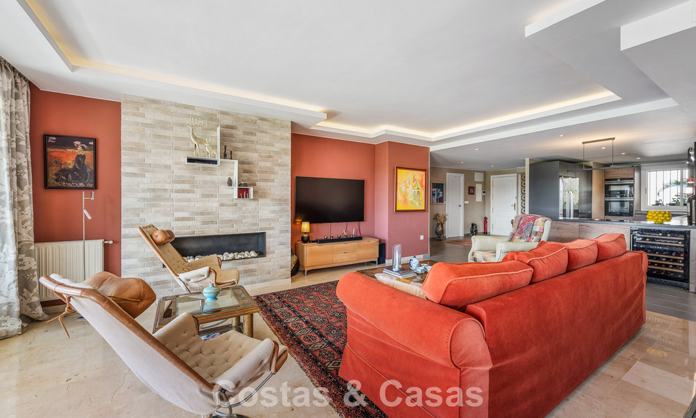 Gerenoveerd, frontline golf appartement te koop dicht bij alle voorzieningen in Guadalmina Alta en San Pedro, Marbella 799714
