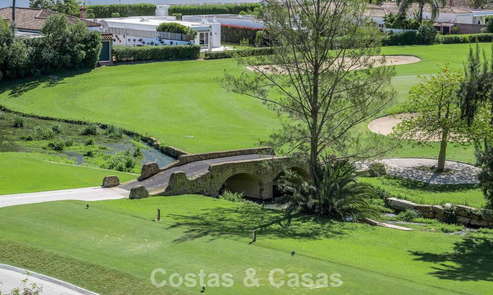 Gerenoveerd, frontline golf appartement te koop dicht bij alle voorzieningen in Guadalmina Alta en San Pedro, Marbella 799723