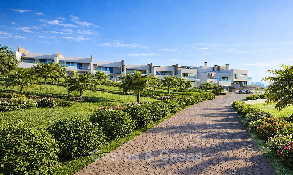 Lancering! Eerstelijnsstrand, luxe appartementen en rijwoningen met zeezicht te koop nabij Sotogrande, Costa del Sol 799724
