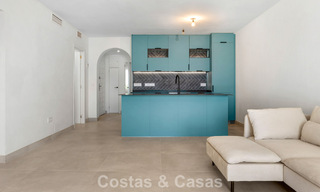 Elegante gelijkvloers appartement met zeezicht in Nueva Andalucia, op wandelafstand van Puerto Banus, Marbella 799773 