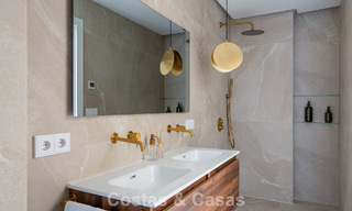 Gemoderniseerd appartement met zeezicht te koop op loopafstand van Puerto Banus en het strand in Nueva Andalucia, Marbella 799794 