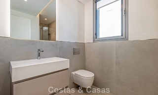 Moderne halfvrijstaande villa te koop dicht bij voorzieningen in Guadalmina en San Pedro centrum, Marbella 799898 