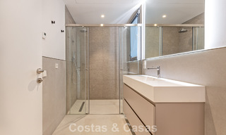 Moderne halfvrijstaande villa te koop dicht bij voorzieningen in Guadalmina en San Pedro centrum, Marbella 799905 