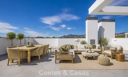 Moderne halfvrijstaande villa te koop dicht bij voorzieningen in Guadalmina en San Pedro centrum, Marbella 799910