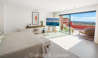 Hoogwaardig gerenoveerd penthouse met spectaculair zeezicht te koop in Marbella - Benahavis 800057 