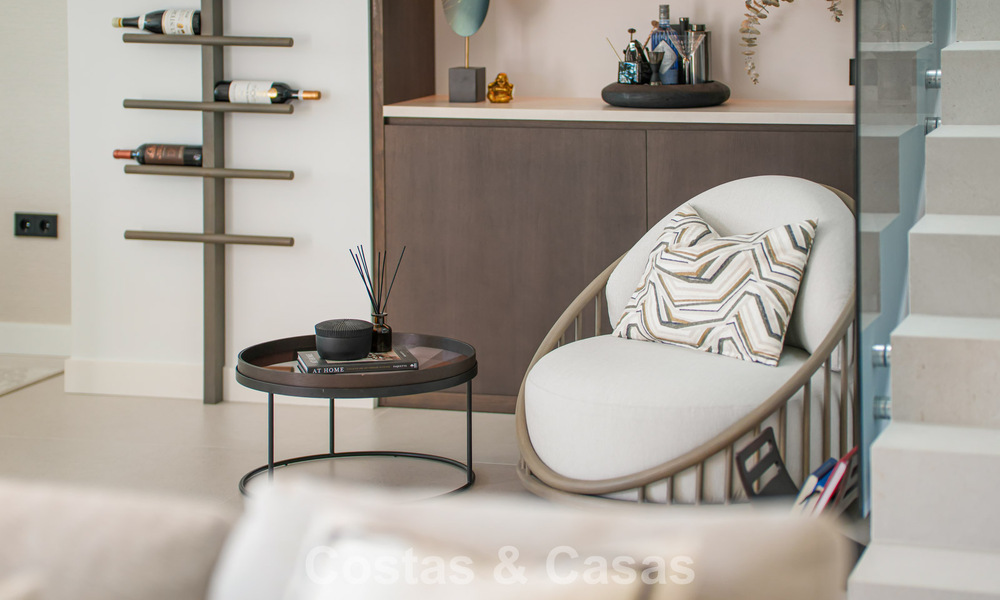Hoogwaardig gerenoveerd penthouse met spectaculair zeezicht te koop in Marbella - Benahavis 800076