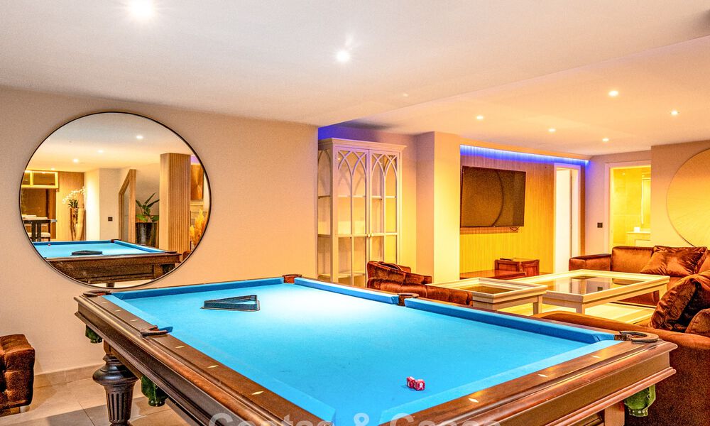 Luxueuze villa met entertainment-level en gastenverblijf te koop in Nueva Andalucía, Marbella 799999