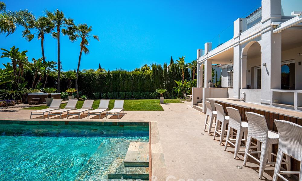 Luxueuze villa met entertainment-level en gastenverblijf te koop in Nueva Andalucía, Marbella 800016