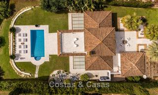 Prachtig, eigentijds gerenoveerde, Andalusische villa met panoramisch zeezicht te koop in Sotogrande, Costa del Sol 799840 