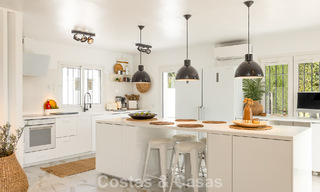 Prachtig, eigentijds gerenoveerde, Andalusische villa met panoramisch zeezicht te koop in Sotogrande, Costa del Sol 799867 