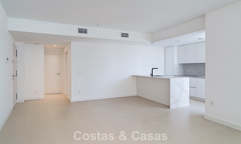 Instapklare, moderne luxewoningen te koop met zeezicht in een resort-stijl complex in Fuengirola, Costa del Sol 799925