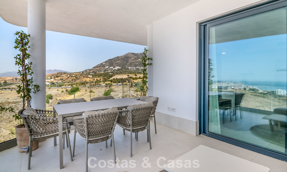 Instapklare, moderne luxewoningen te koop met zeezicht in een resort-stijl complex in Fuengirola, Costa del Sol 799932