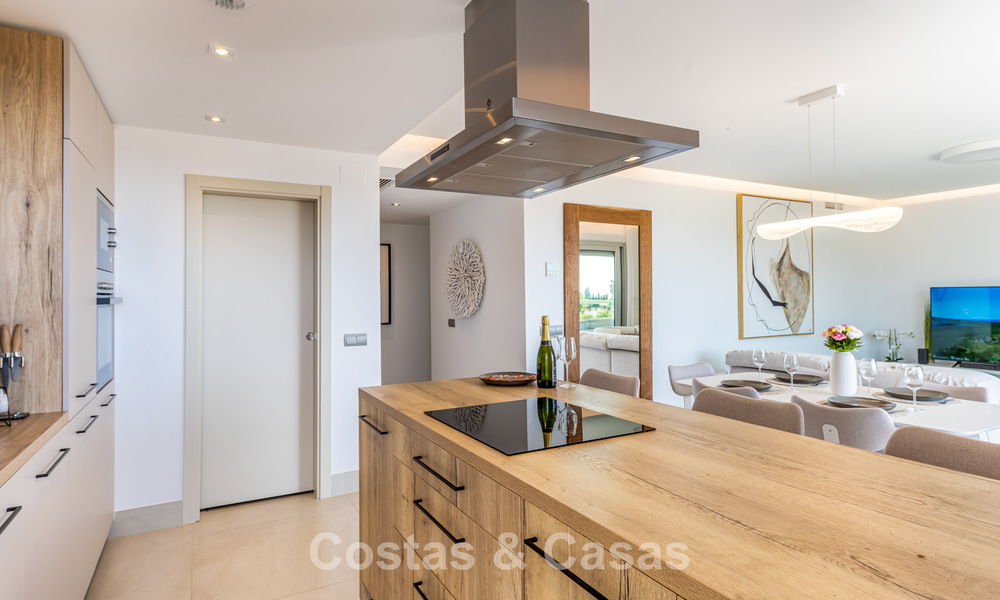 Zeer lichtrijk appartement met ruim loungeterras te koop in La Cala Golf in Mijas, Costa del Sol 799955