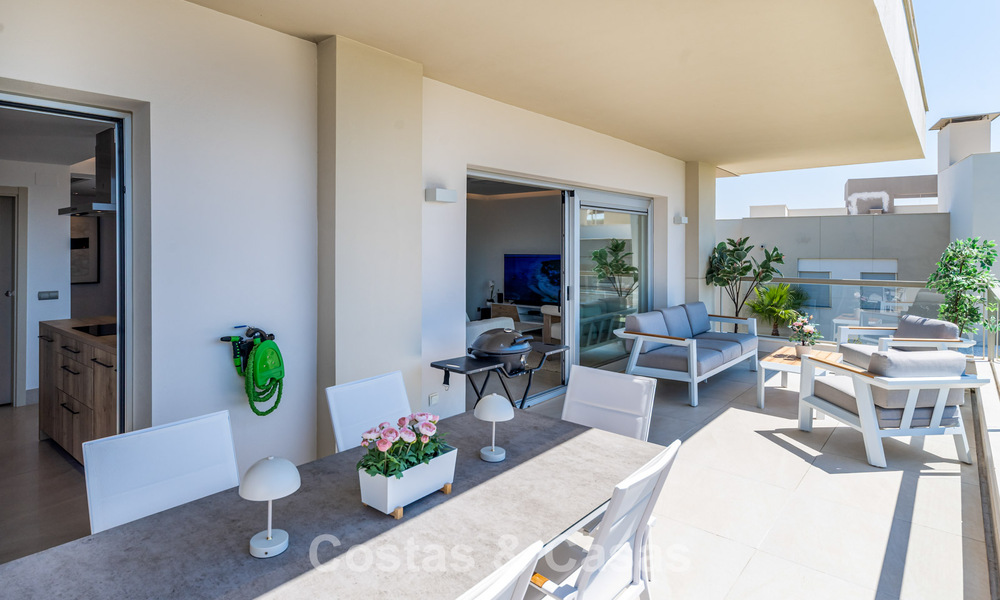 Zeer lichtrijk appartement met ruim loungeterras te koop in La Cala Golf in Mijas, Costa del Sol 799964
