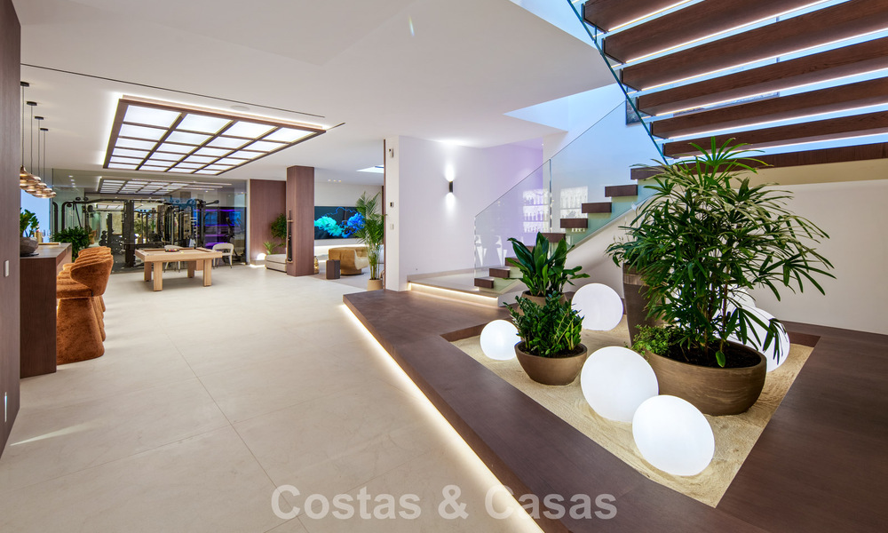 Hedendaagse design villa met panoramisch uitzicht te koop in Nueva Andalucia’s golfvallei, Marbella 800086