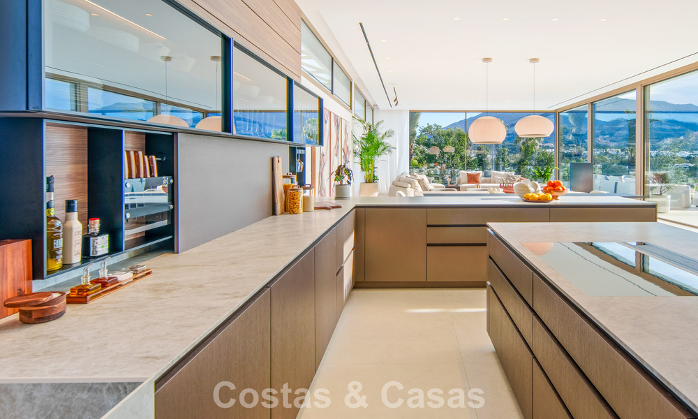 Hedendaagse design villa met panoramisch uitzicht te koop in Nueva Andalucia’s golfvallei, Marbella 800136