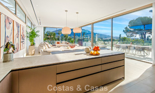 Hedendaagse design villa met panoramisch uitzicht te koop in Nueva Andalucia’s golfvallei, Marbella 800139 