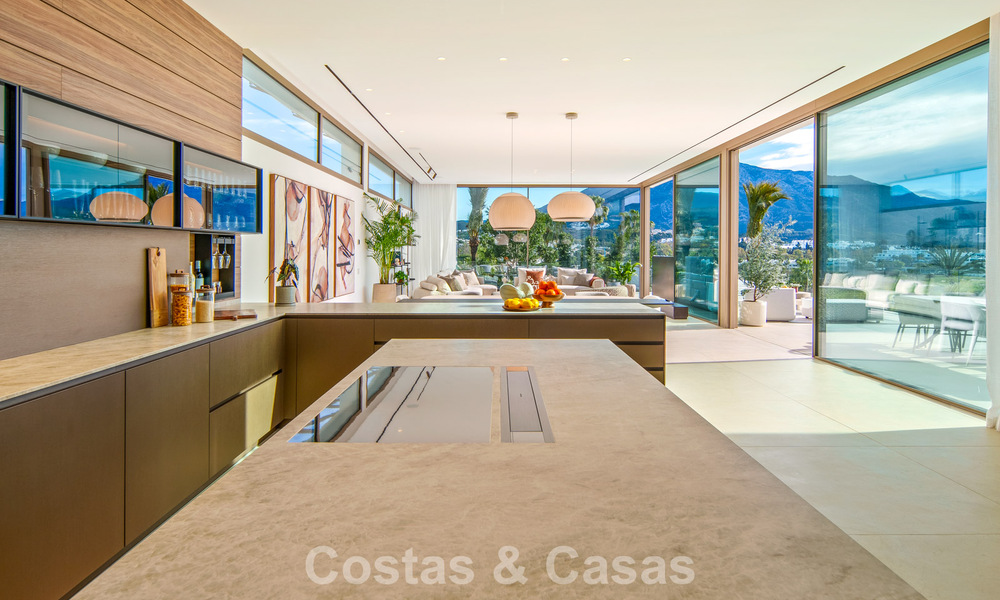 Hedendaagse design villa met panoramisch uitzicht te koop in Nueva Andalucia’s golfvallei, Marbella 800141