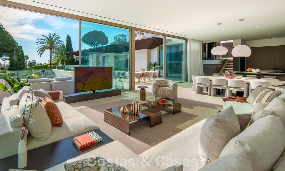 Hedendaagse design villa met panoramisch uitzicht te koop in Nueva Andalucia’s golfvallei, Marbella 800149