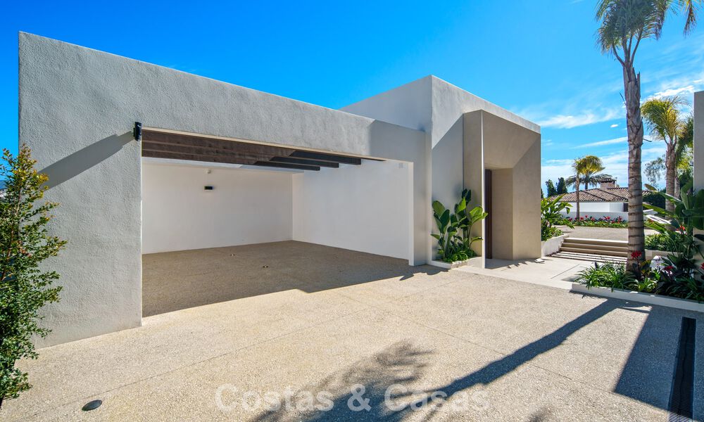 Hedendaagse design villa met panoramisch uitzicht te koop in Nueva Andalucia’s golfvallei, Marbella 800178