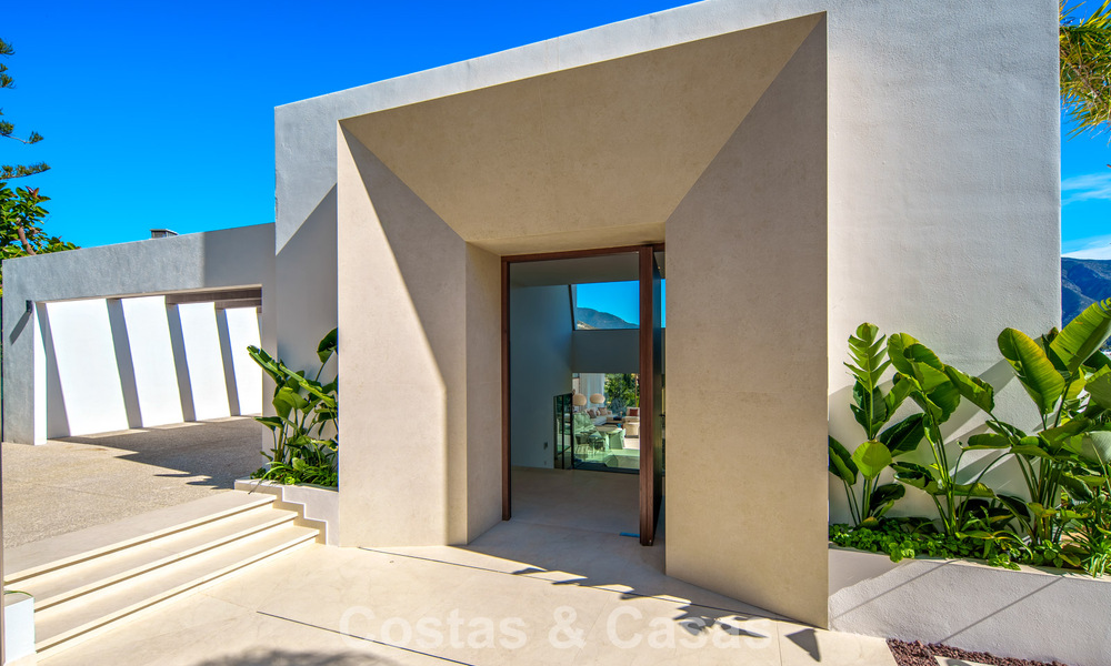 Hedendaagse design villa met panoramisch uitzicht te koop in Nueva Andalucia’s golfvallei, Marbella 800179
