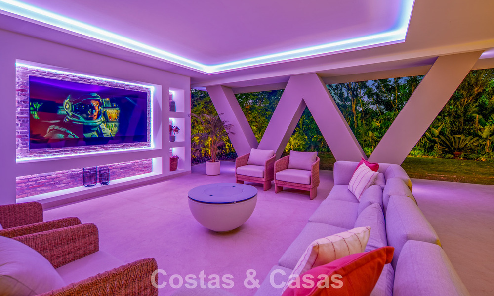 Hedendaagse design villa met panoramisch uitzicht te koop in Nueva Andalucia’s golfvallei, Marbella 800193