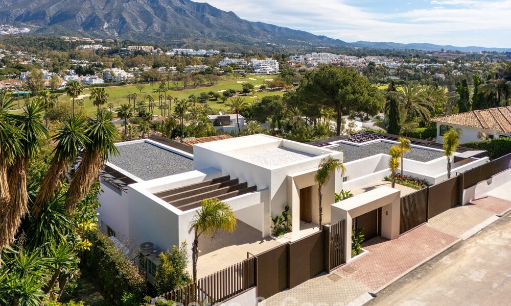 Hedendaagse design villa met panoramisch uitzicht te koop in Nueva Andalucia’s golfvallei, Marbella 800197